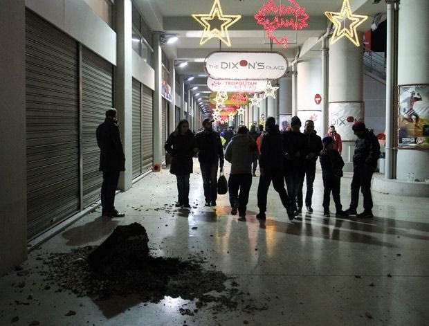 Η επίσημη θέση της Αστυνομίας για τα επεισόδια έξω από το γήπεδο Καραϊσκάκη