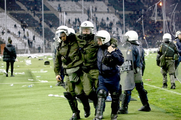 Αποζημιώνει δύο αστυνομικούς η ΠΑΕ ΠΑΟΚ
