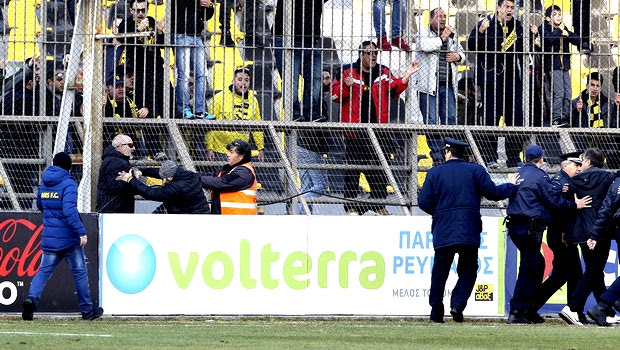 Έσπασε το πόδι του οπαδός του Άρη
