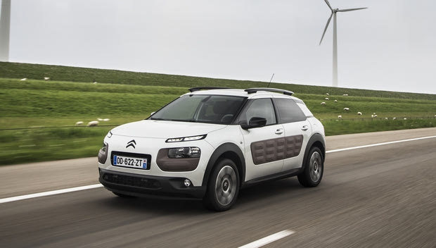 Οδηγώντας το Citroen C4 Cactus 1.6 BlueHDI 100