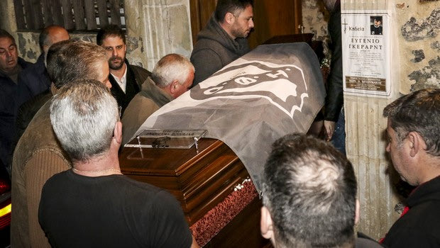 Πλήθος κόσμου στο λαϊκό προσκύνημα για Γκέραρντ