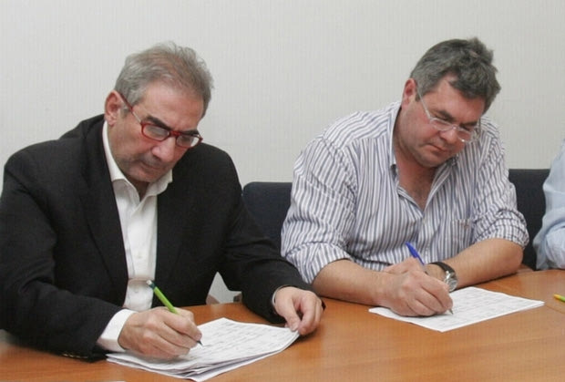 Ούτε τα προσχήματα…