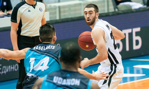 Κατέρρευσε πάλι η Αστάνα