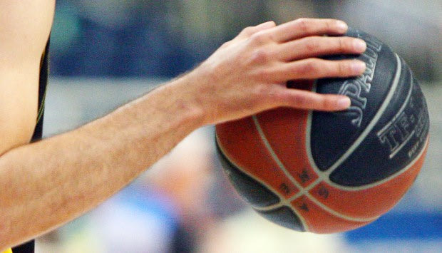 Κλωτσιές, μπουνιές και τραυματισμοί σε αγώνα της Δ’ ΕΣΚΑ