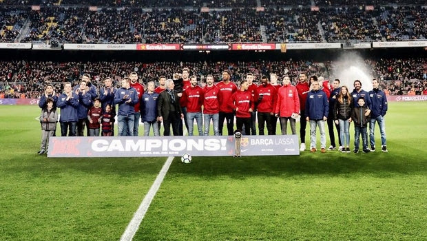 Ο Ναβάρο και η παρέα του στο Camp Nou