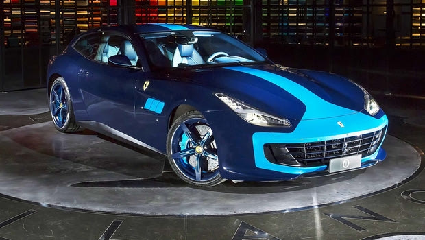 Απίθανη Ferrari GTC4 Azzura