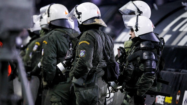 Στο αυτόφωρο ο 27χρονος που συνελήφθη για τη ρίψη αντικειμένου στον Γκαρθία