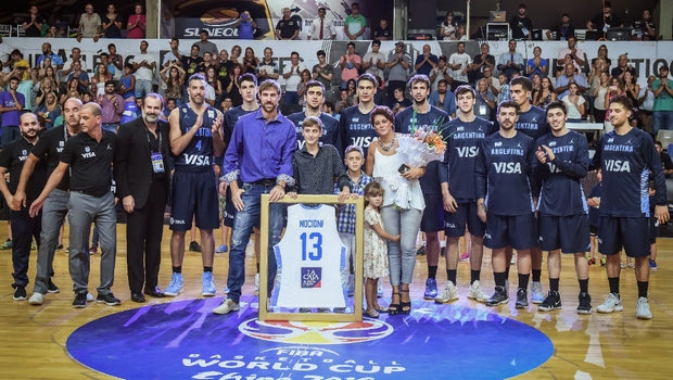 Συγκίνηση: Απέσυρε την φανέλα του Νοτσιόνι η Αργεντινή