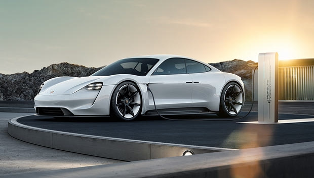 Επενδύει στην ηλεκτροκίνηση η Porsche