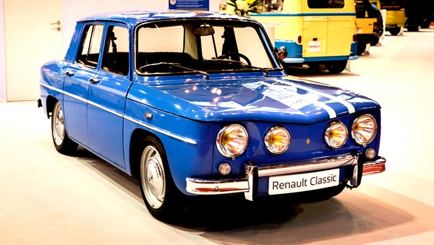 H Renault παρουσιάζει το παρελθόν της