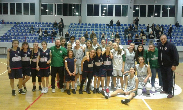 Έδωσαν την μπάλα σε 8χρονη αντίπαλο τους για να σκοράρει