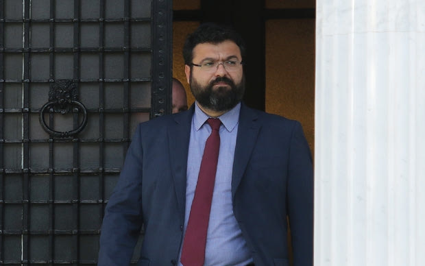Βασιλειάδης: “Όταν μπουκάρει ο Σαββίδης, τι θα πω στον 18άρη;”