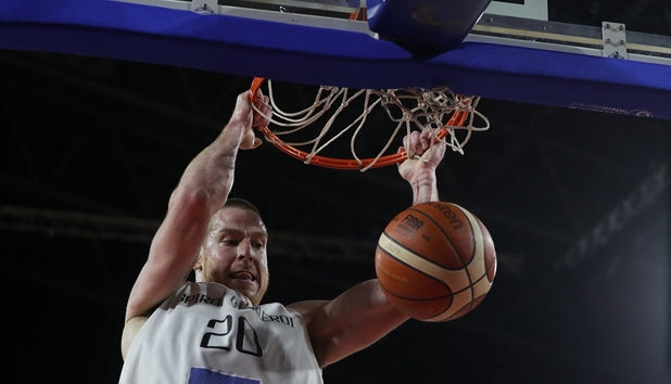 Κεμπ και επίσημα στον Κόροιβο