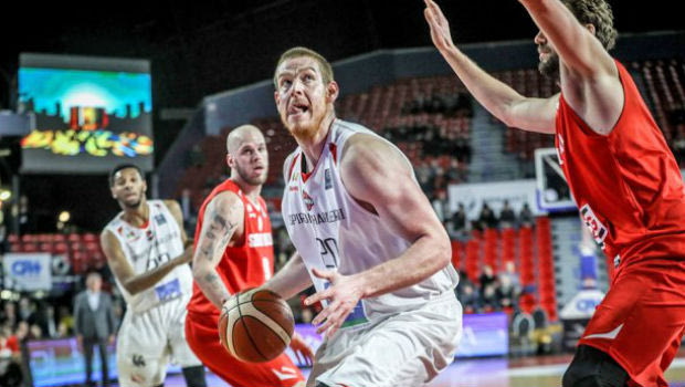 Πήρε Άνταμ Κεμπ ο Κόροιβος