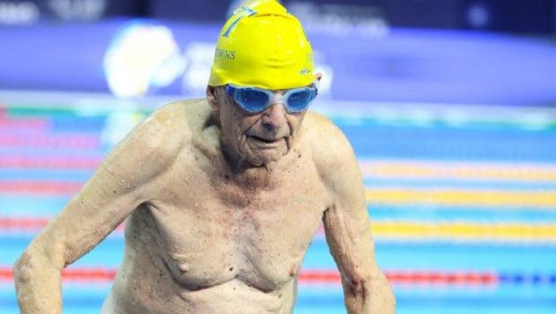 Παγκόσμιο ρεκόρ από 99χρονο κολυμβητή στα 50μ. ελεύθερο