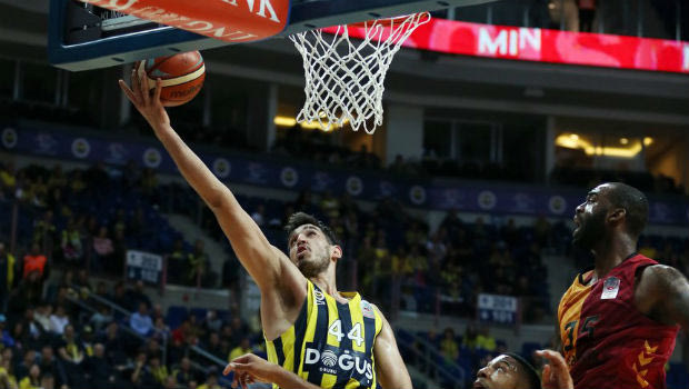 Με Ντουβερίογλου η Φενέρ, 80-60 την Γαλατά