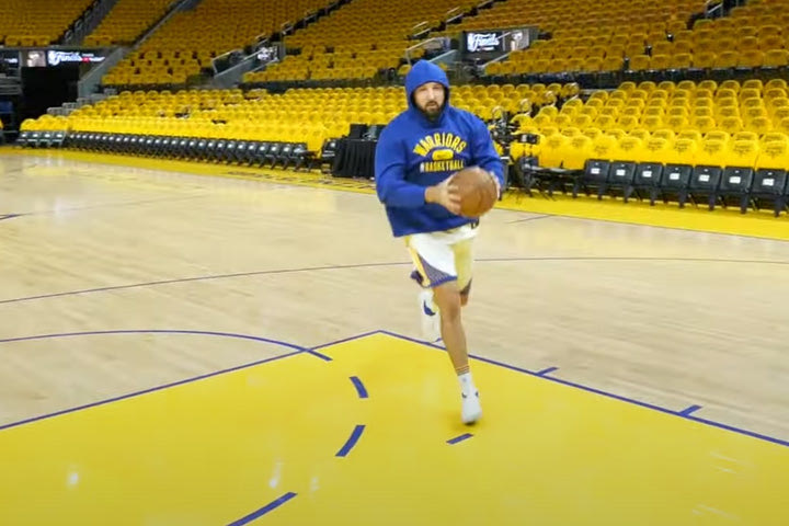 NBA Finals: Το VIDEO με τα… σουτάκια του fake Κλέι Τόμπσον στο γήπεδο των Γουόριορς