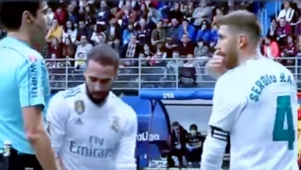 Video: Η στιγμή που ο Ράμος ενημερώνει τον διαιτητή ότι πάει στην τουαλέτα