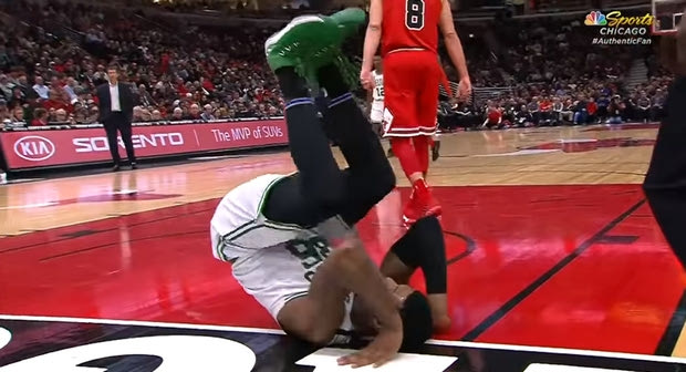 Ο Marcus Smart είναι… νίντζα!