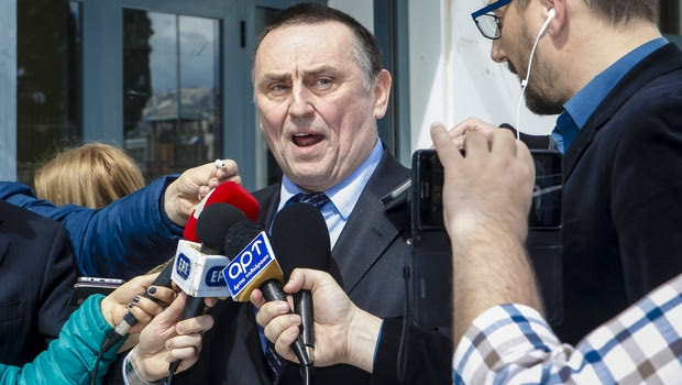 Στράτος: “Δεν συμβάλλει σε τίποτα η διακοπή, ζητήσαμε επανέναρξη”