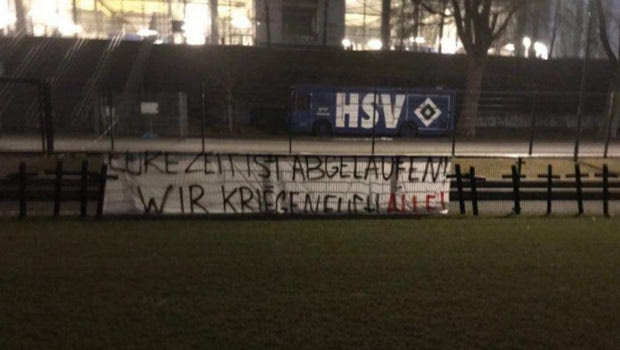 Μακάβριο μήνυμα των οπαδών του Αμβούργου στους παίκτες
