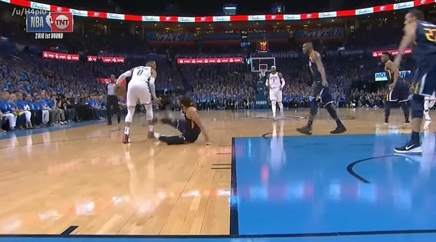 Έκανε θέατρο ο Rubio ή τον χτύπησε ο Westbrook;