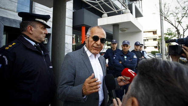 Επίθεση αγνώστων στο πρακτορείο του Κωνσταντίνου