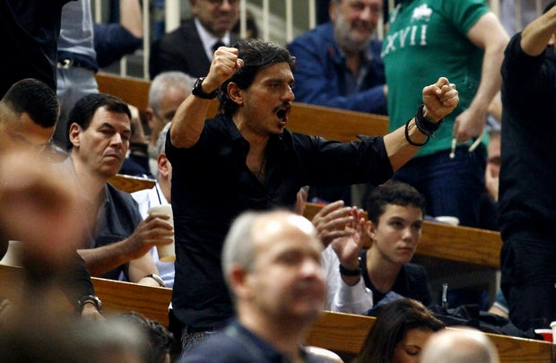 Oι εκρηκτικοί πανηγυρισμοί του Γιαννακόπουλου στην εξέδρα