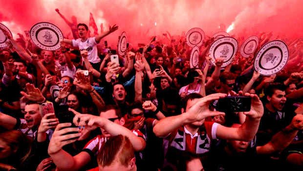 Τρέλα στο Αϊντχόφεν για τη φιέστα της PSV
