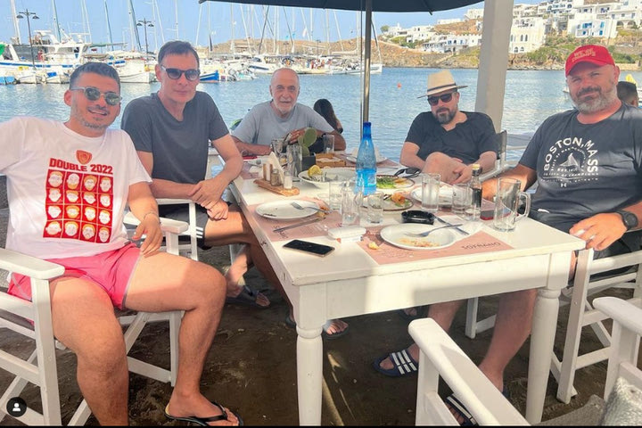 Ολυμπιακός: Οι διακοπές του Μπαρτζώκα και των συνεργατών του στην Κύθνο