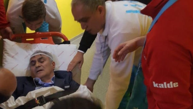 Φωτογραφίες και video του τραυματισμένου Γκιουνές στα αποδυτήρια