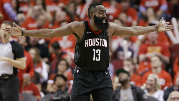 “Αντάλλαξαν” τάπες οι Harden και Dieng