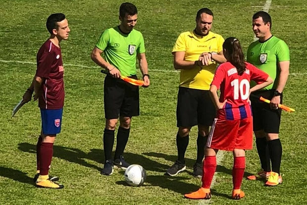 Η πρώτη κοπέλα αρχηγός σε ανδρική ομάδα