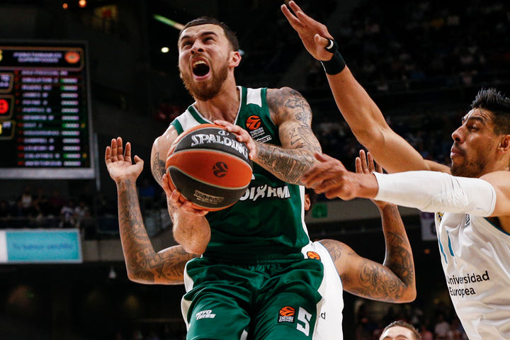 Τζέιμς αντί Ντένμον για τα playoffs