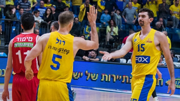 Βρίσκει σε τοίχο η Μακάμπι Τελ Αβίβ