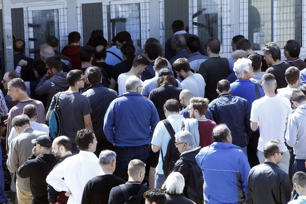 Τεράστιες ουρές στα εκδοτήρια για το ΑΕΚ – Λεβαδειακός