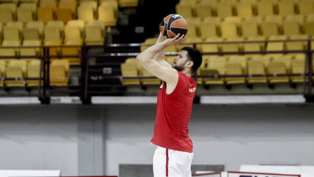 Τελευταία στιγμή οι Παπανικολάου και Στρέλνιεκς