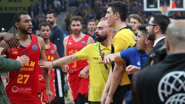 Μούρθια: “Καθαρό φάουλ που δεν δόθηκε”