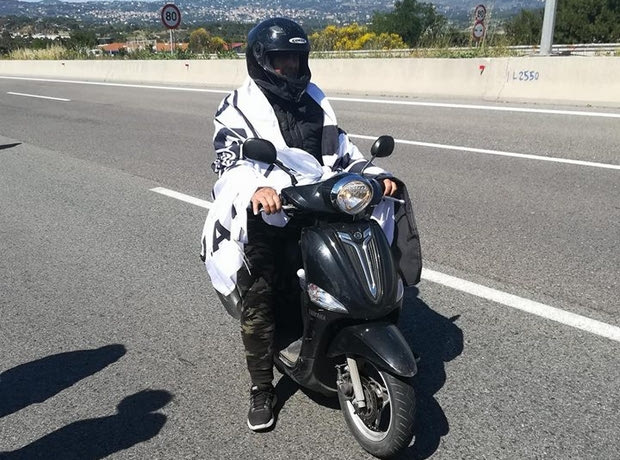 Έφτασε στις Αφίδνες ο οπαδός του ΠΑΟΚ με το μηχανάκι