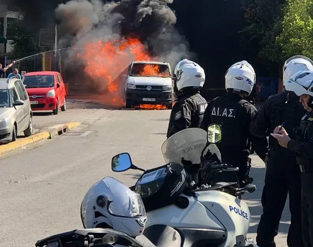 Πήγαν να τους κάψουν ζωντανούς: η μαρτυρία για τις μολότοφ στο βαν των οπαδών του ΠΑΟΚ