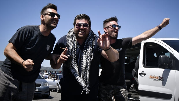 Το διάλειμμα των οπαδών του ΠΑΟΚ στις Αφίδνες