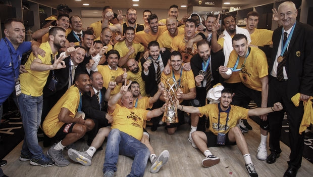 Είναι στιγμές που η αλήθεια μοιάζει ψέμα…