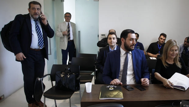 “Όχι Μάο – Μάο εδώ μέσα!”