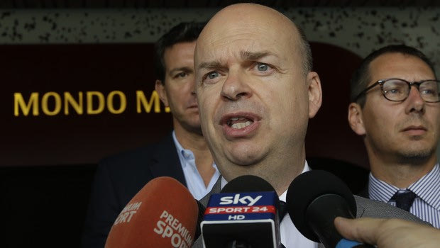 Φασόνε: “Η UEFA έχει αμφιβολίες για το μέλλον της Μίλαν”