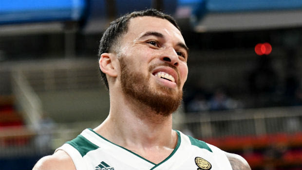 Ο Σενγκέλια θύμισε στον Μάικ Τζέιμς το Final Four του 2016