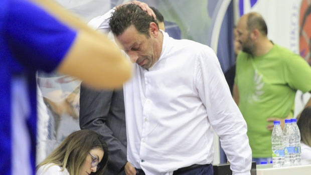 Απαρηγόρητος ο Καλαμπάκος: “Αν έχει… τρυπηθεί Έλληνας σήμερα, θα τον βρω και θα τον σκίσω”!