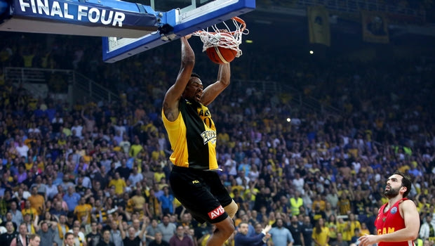 H AEK κοιτάει τα αστέρια