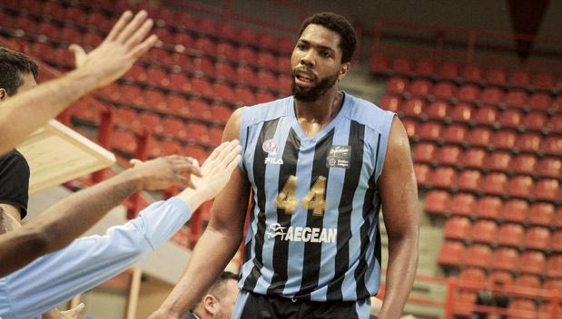 “Ζωντανός” για playoffs με περίπατο ο Κολοσσός