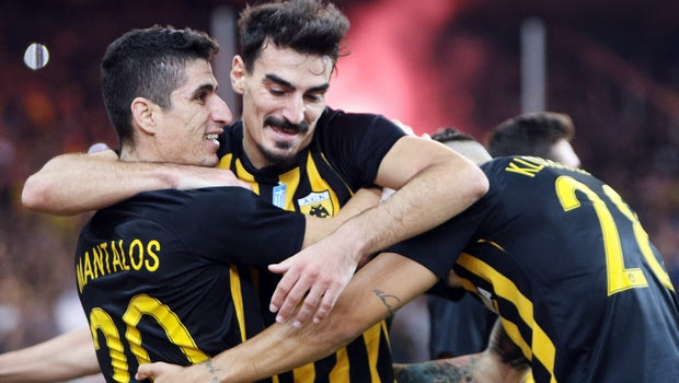 Τα βαριά χαρτιά στο μανίκι του Χιμένεθ