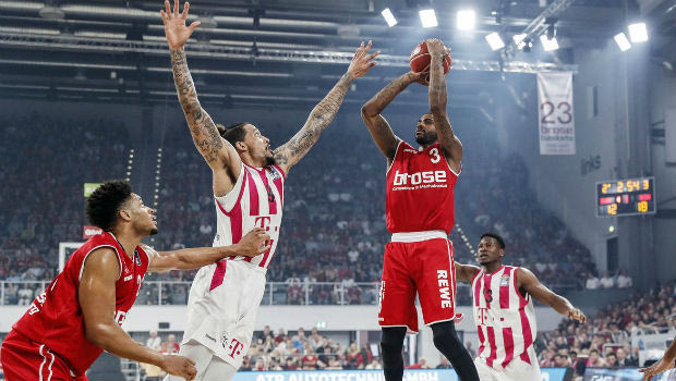 Με Ζήση και Ράιτ η Μπάμπεργκ